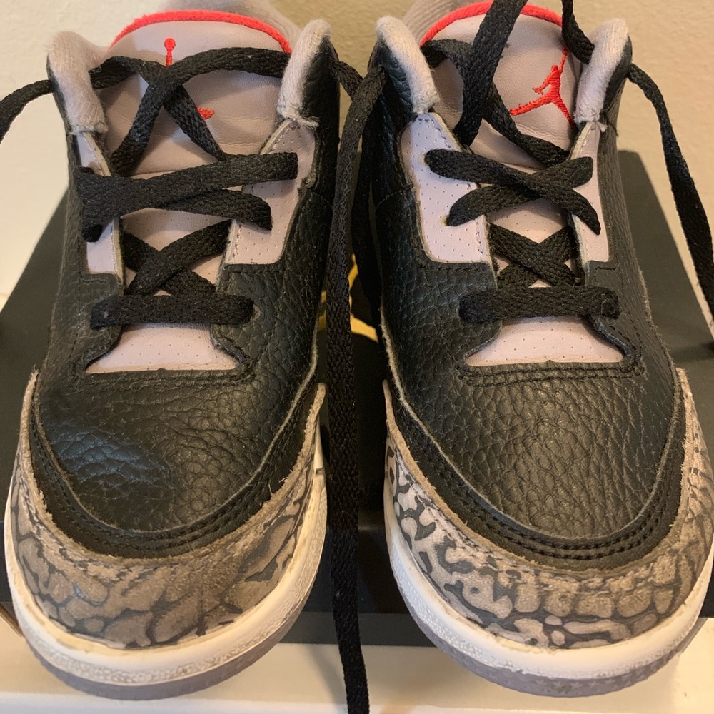 Kids Jordan 3 Size 10c